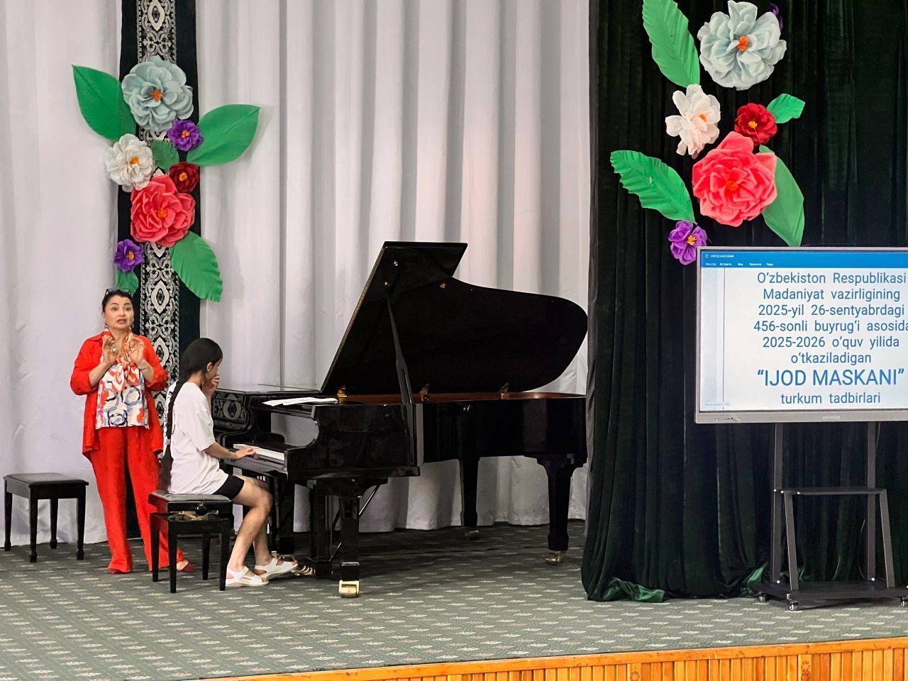 2026-yil 30-aprel kuni Buxoro shahar 1-son BMSMda O'zbekiston Davlat konservatoriyasining fakultetlararo fortepiano ijrochiligi kafedrasi, pedagogika fanlari doktori, professor Djamalova D.A. "Maxsus fortepiano" yo'nalishi bo'yicha ijodiy kecha va mahorat